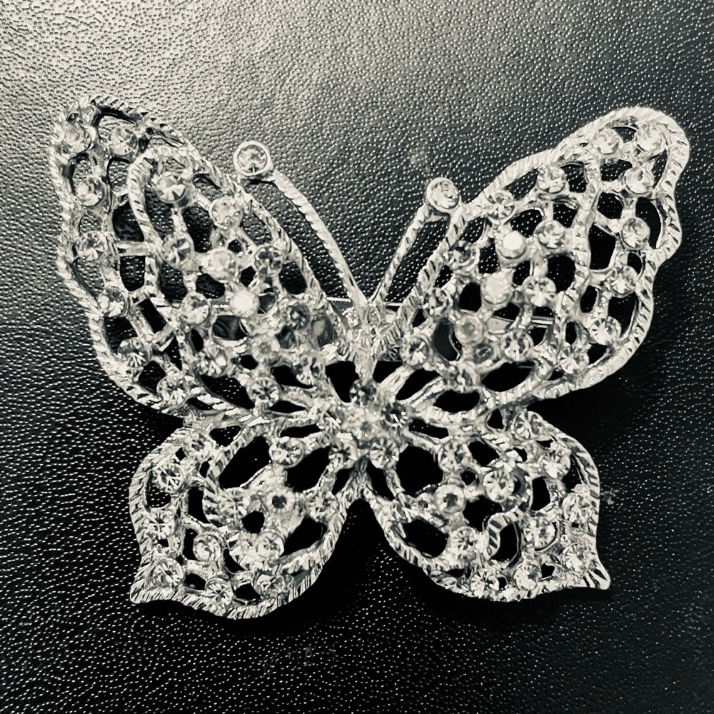 Silver Butterfly Crystal Pin Brooch NEW